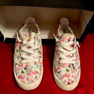 Steve Madden Brennen Gym Shoes